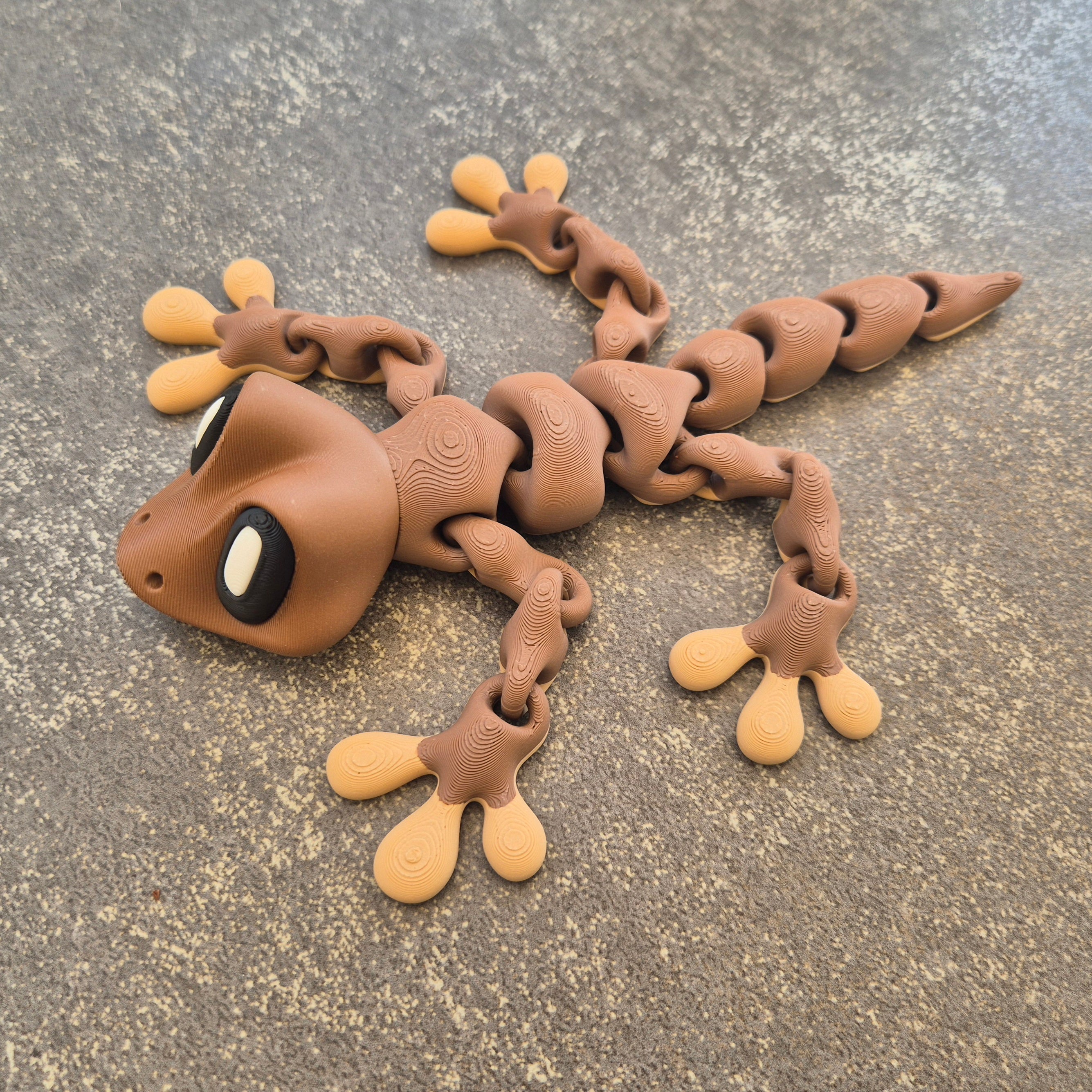 Gecko XL magneet fidget in de kleur bruin - Colorfox